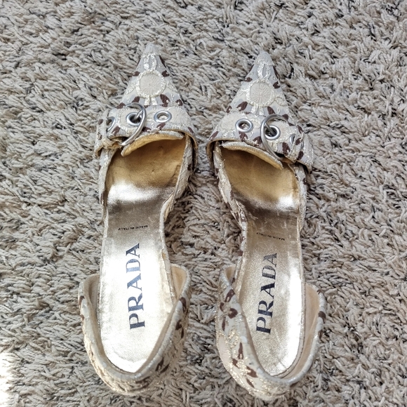 Prada calzature donna cloquet lurex Nude pumps gold brocade pattern Buckle Sz 7 - Picture 5 of 10